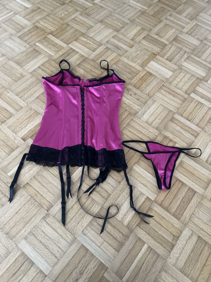 Altra biancheria intima: Korsett mit String pink schwarz Spitze – Nuovo (secondo la descrizione) da Grüningen venduto da liliane.tebane 1