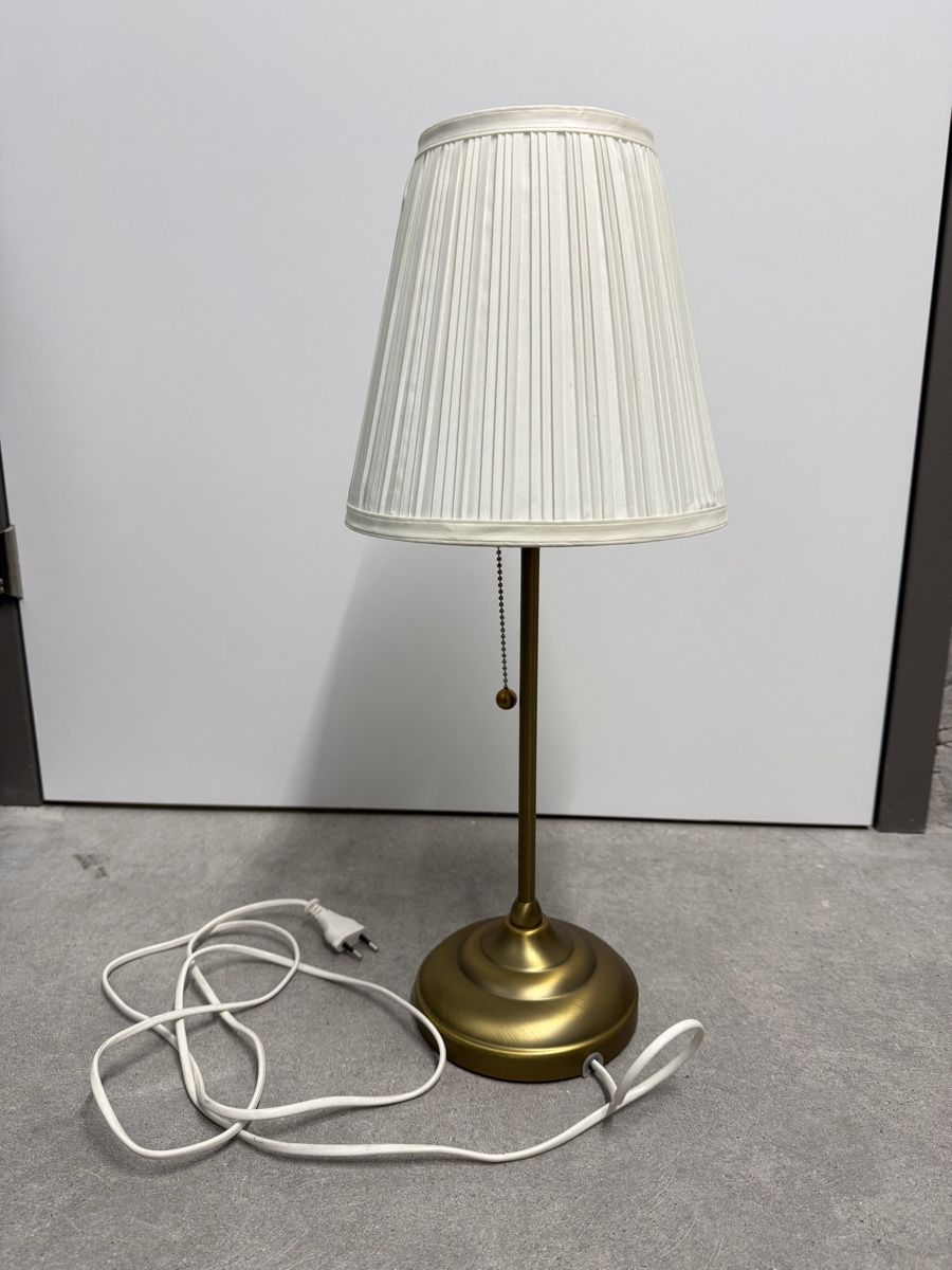 Ikea Lampen: Nachttischlampe Ikea – Gebraucht aus Näfels von vike17