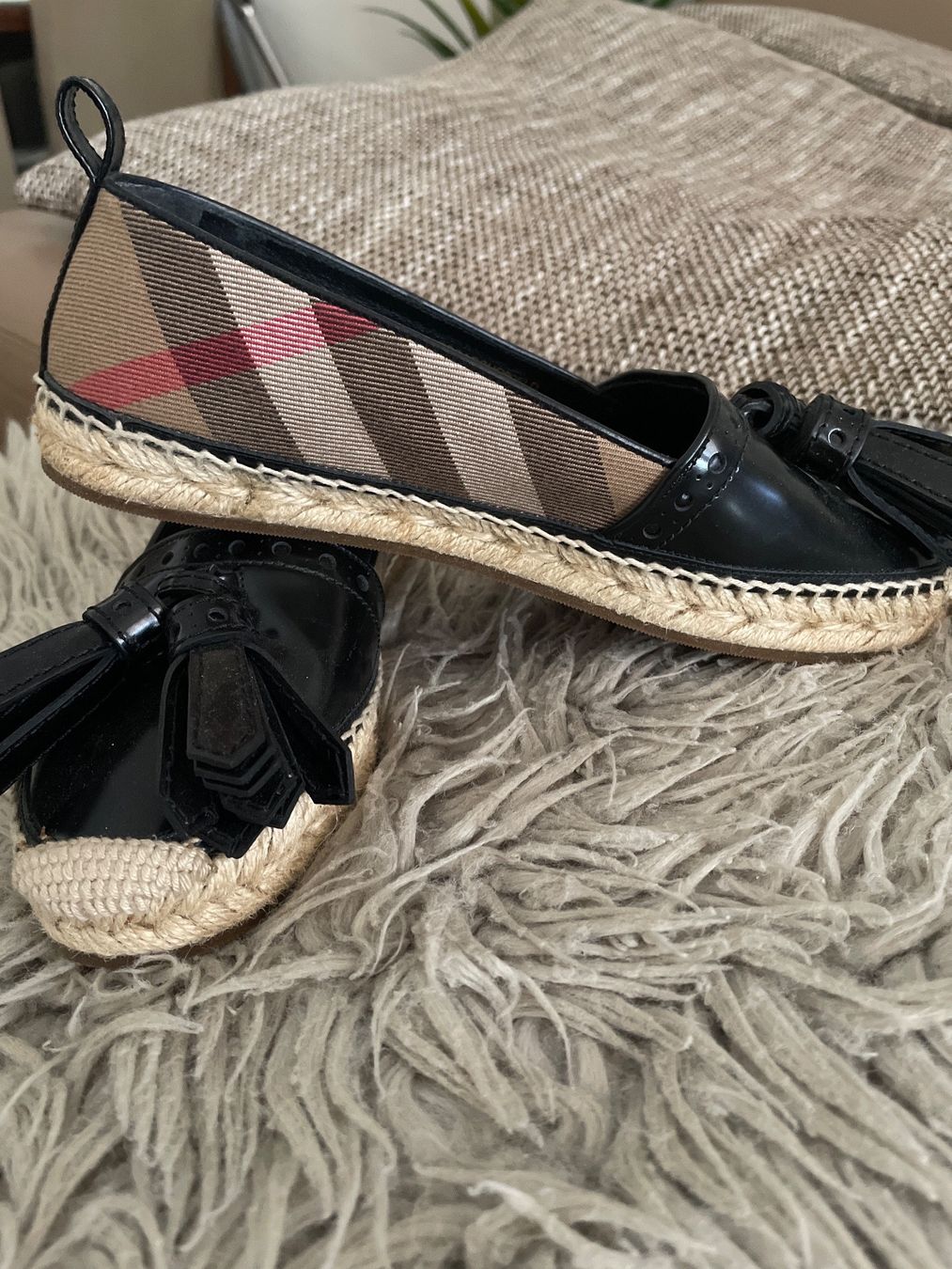Burberry Damenschuhe: Espadrile – Gebraucht aus Schaffhausen von WatfaB 1