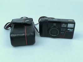 NIKON TW2 Analoge Point & Shoot Kamera + Tasche