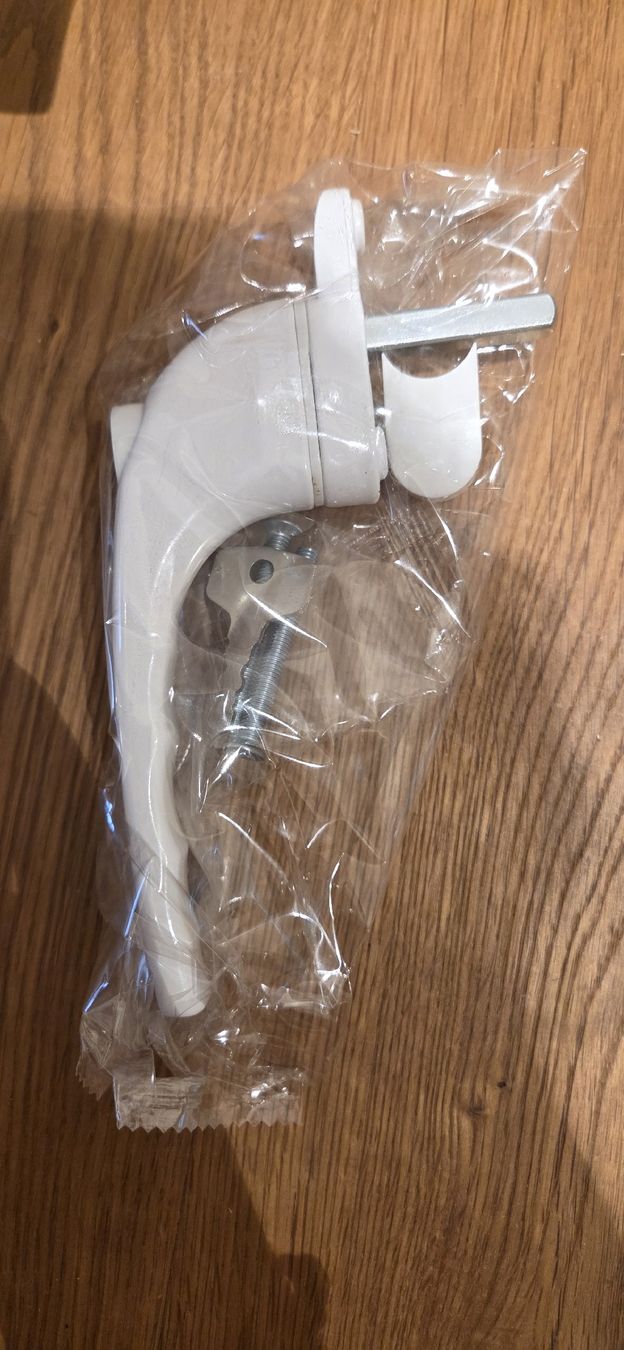 Fenster: Abschliessbare Fenstergriffe – Neu und originalverpackt aus Oberkirch LU von momo2004