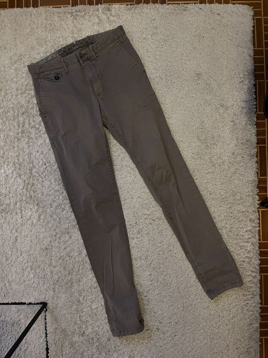 Mango Pantaloni: Men‘s Mango Slim Fit Chinos Grey – Usato da Zürich venduto da salesniche