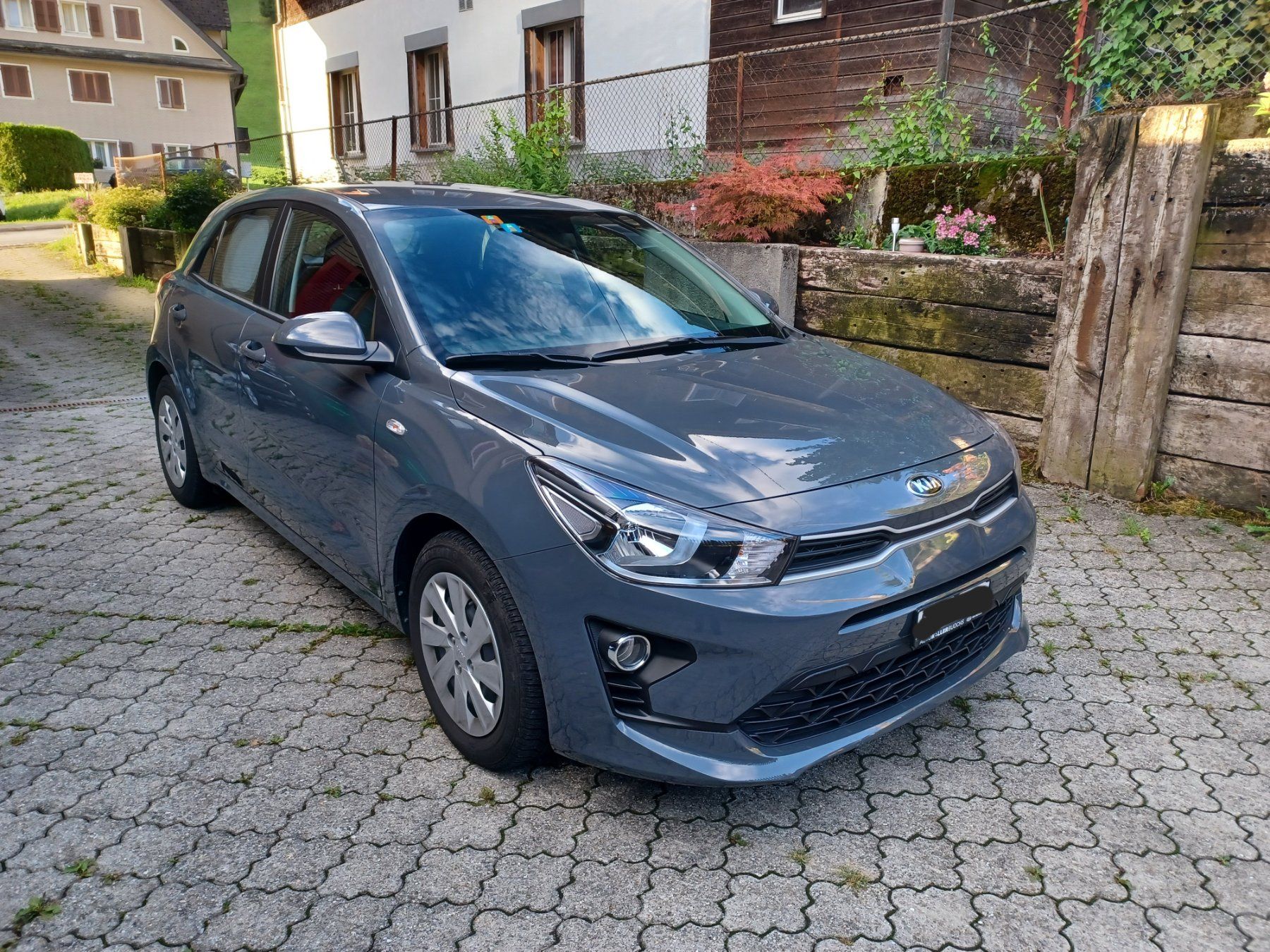 Kia Autos: KIA RIO, Limousine – Gebraucht aus Emmetten von romy.jonas