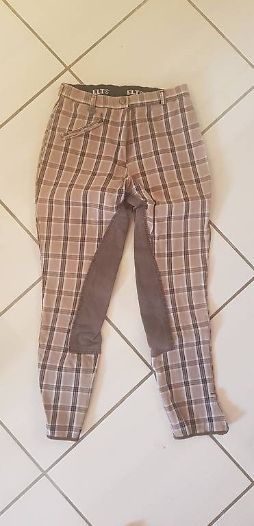 Pantaloni: Pantalon équitation / Reithosen – Usato da Cortébert venduto da Little_bird