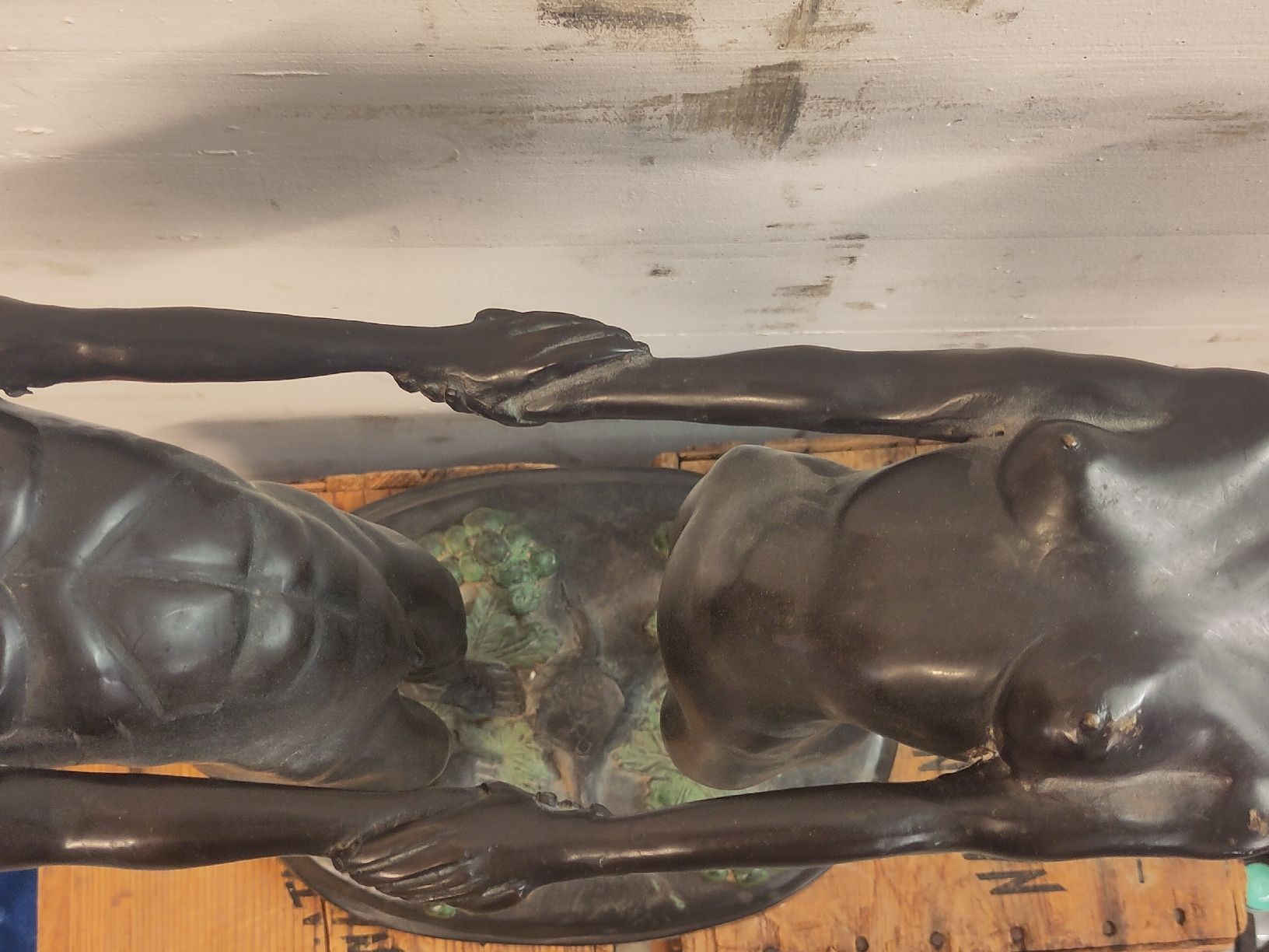 Skulpturen & Statuen: Blumenhalter aus Bronze – Gebraucht aus Basel von Morgenmuffel 1