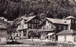 Seelisberg UR // 1952 Hotel Waldegg // Sommer