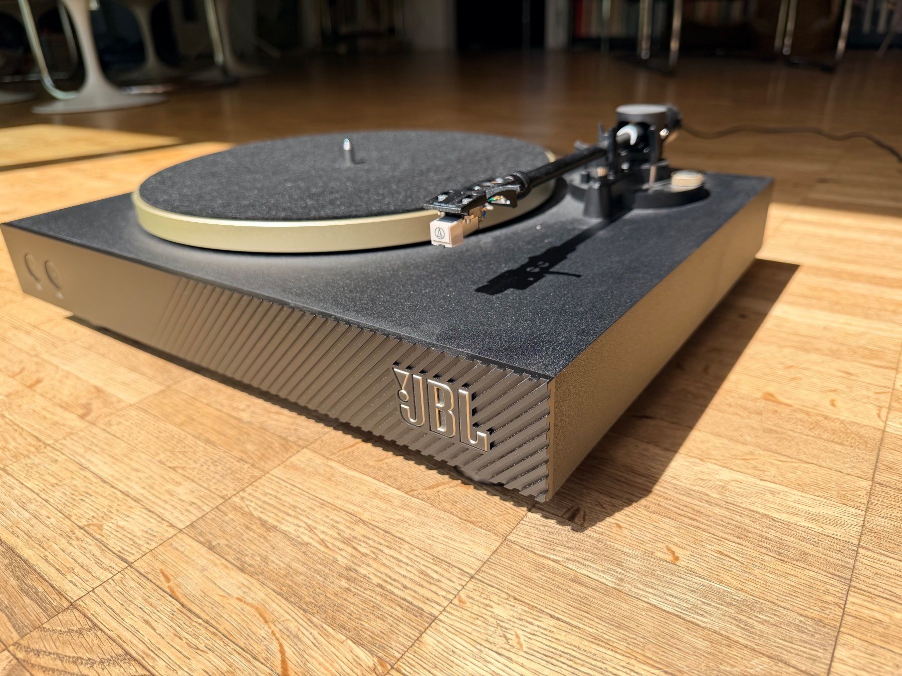 Plattenspieler: JBL Spinner BT Plattenspieler mit Bluetooth – Gebraucht aus Pfaffhausen von lemikael17