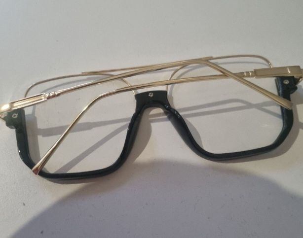 Occhiali & Lenti: Retro Brille mit speziellem Design. – Nuovo (secondo la descrizione) da Pieterlen venduto da Ya0527yl 1