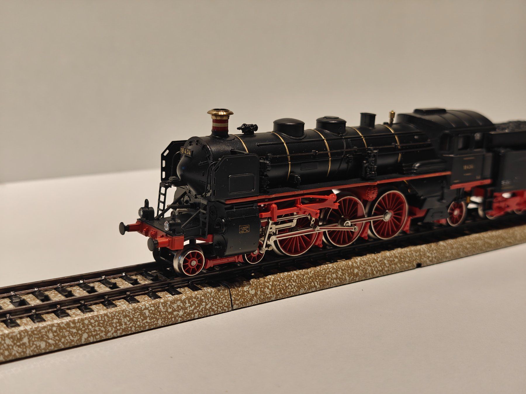 Märklin Modelleisenbahnen: Märklin 3518 Br 18 4 – Gebraucht aus Braunau von Homersimpson 2