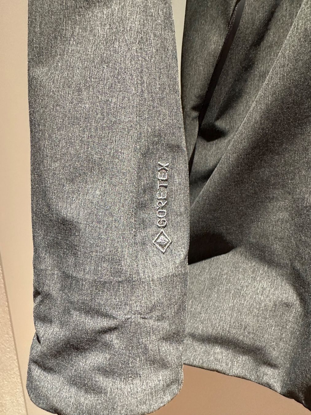 Arcteryx Giacche: ARC'TERYX - Radsten Parka – Usato da Luzern venduto da Linebaker 2