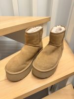 UGG platform taglia 40