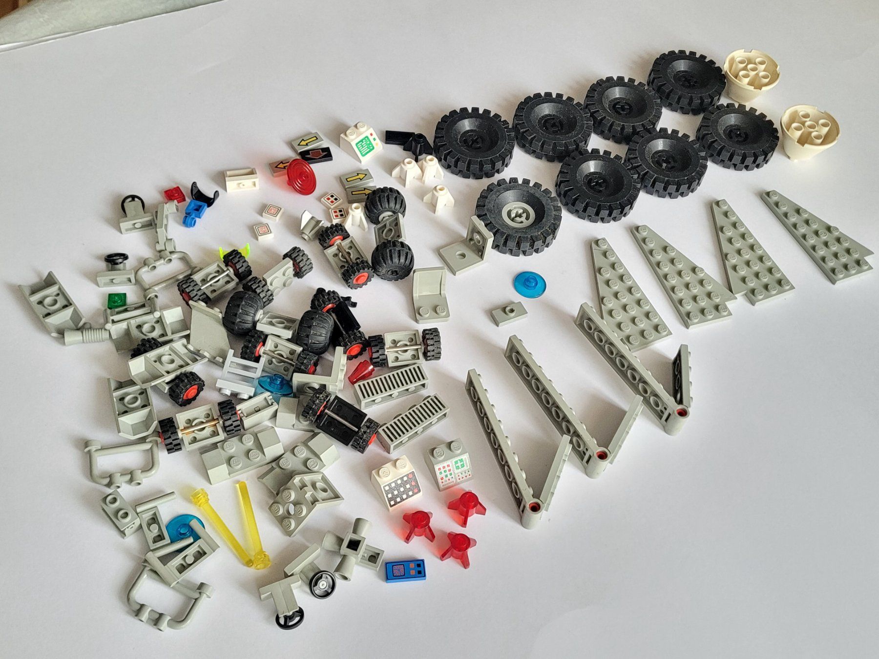 Lego Kit di costruzioni: Lot Lego classic space années 80 – Usato da La Tour-de-Peilz venduto da estelle69 2