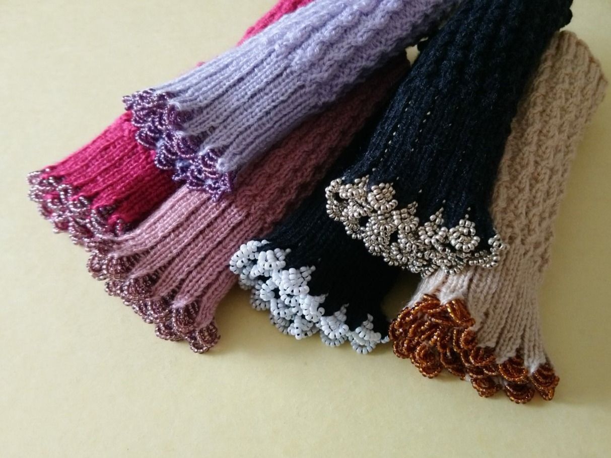 Altro in  Abbigliamento & Accessori: Armstulpen / Amedisli / Pulswärmer anthrazit, mit Perlen – Nuovo (secondo la descrizione) da Jonen venduto da h-blxgirl79 2