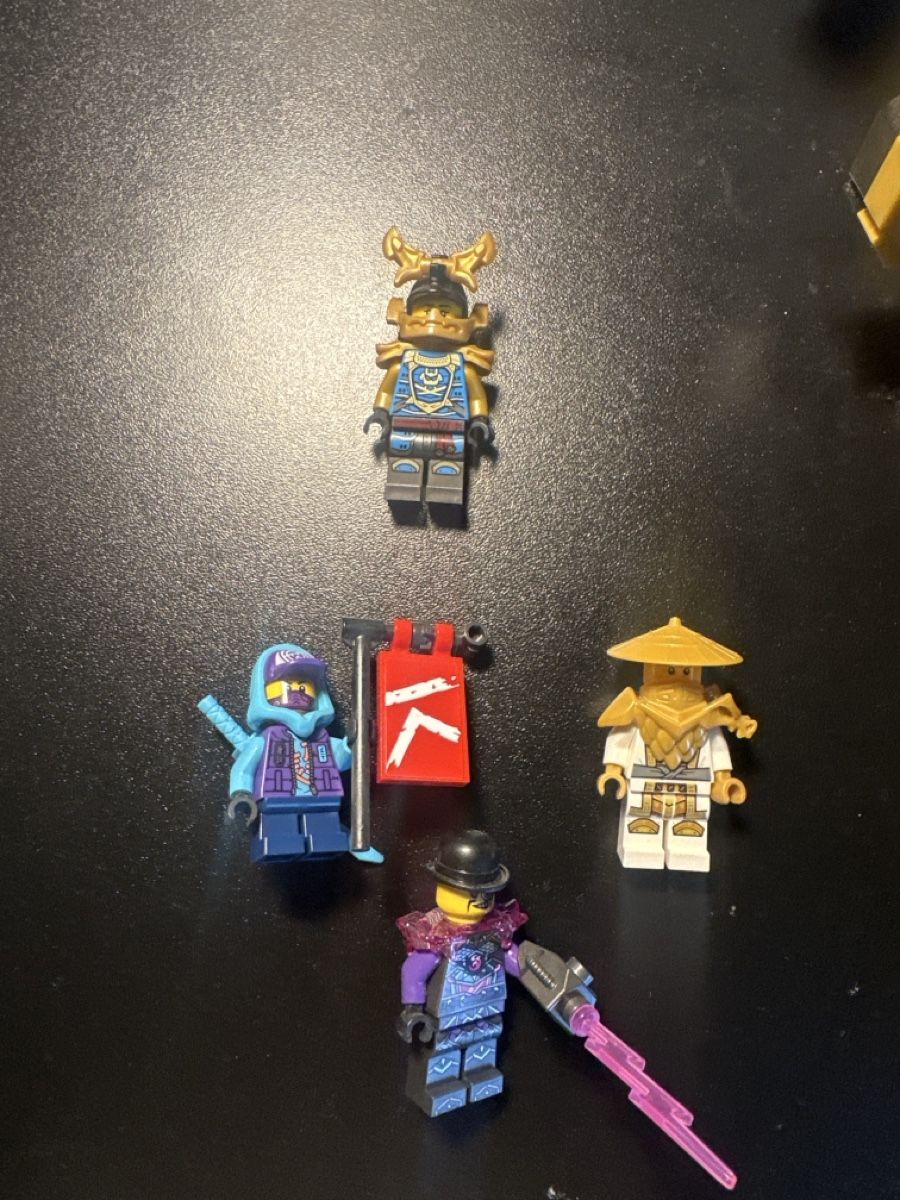 Lego Statuette: Ninjago Roboter mit Figur ab 30Fr! – Nuovo (secondo la descrizione) da Niederrohrdorf venduto da Guido.B 4