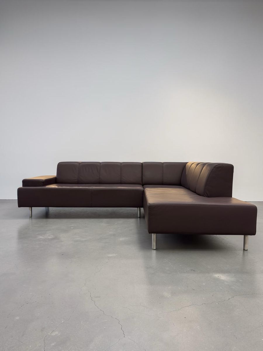 Sofas: Ecksofa mit longchair aus violettem Echtleder – D'occasion à Fehraltorf par Sofalab.swiss 7