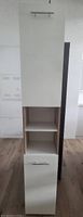 Hochschrank weiss mit vielen Fächern