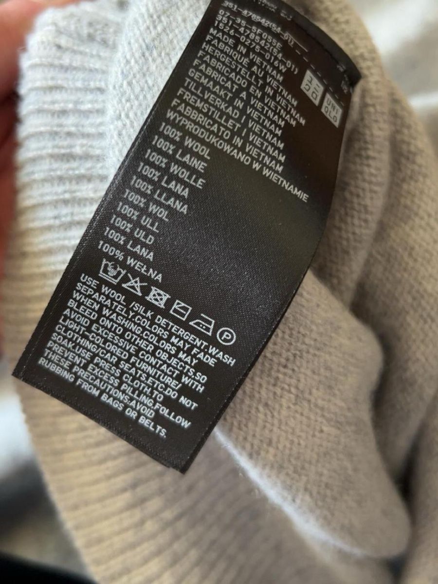 Uniqlo Maglioni & Felpe: 3er Pack Uniqlo Rollkragenpullover (schwarz, creme, grau) – Nuovo (secondo la descrizione) da St. Gallen venduto da ome_g8v2 5