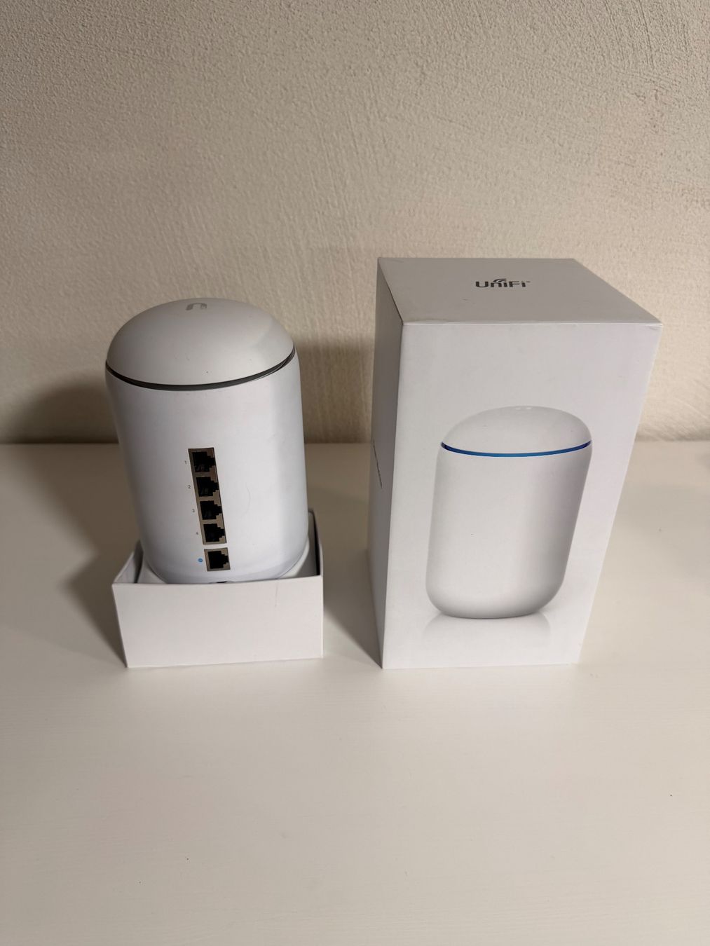Ubiquiti Modems & Routeurs: Ubiquiti Dream Machine – D'occasion à Grandvillard par Jobelin