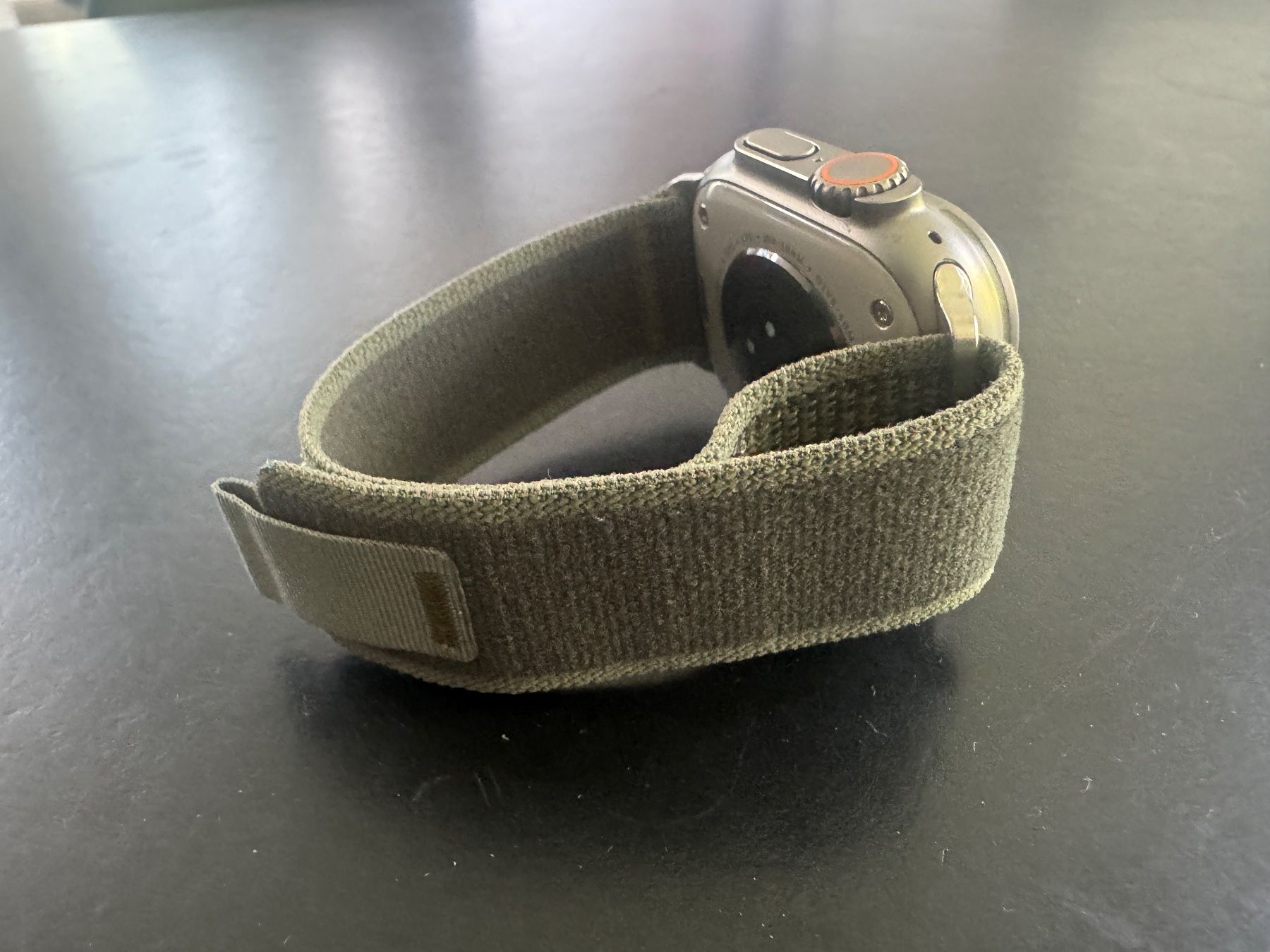 Apple Bracciali & Braccialetti: Apple Trail Loop Armband • 44/45/49 mm • olive – Usato da Bern venduto da SMNSCHTZ