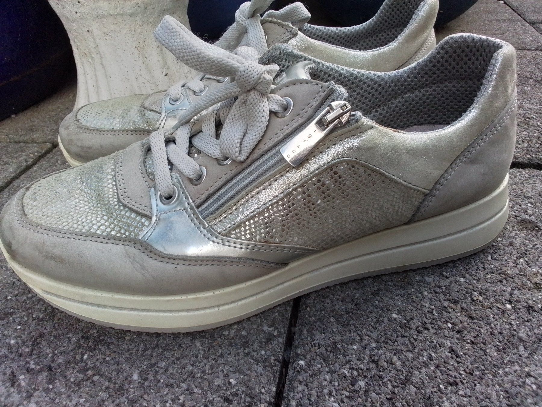 Chaussures femmes: IGI & CO. SCHUHE Gr.40 – D'occasion à Heimberg par sunny1970 2