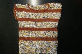 Schmucker ärmelloser Pulli Baby