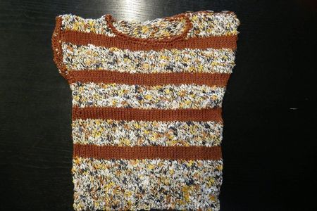 Schmucker ärmelloser Pulli Baby