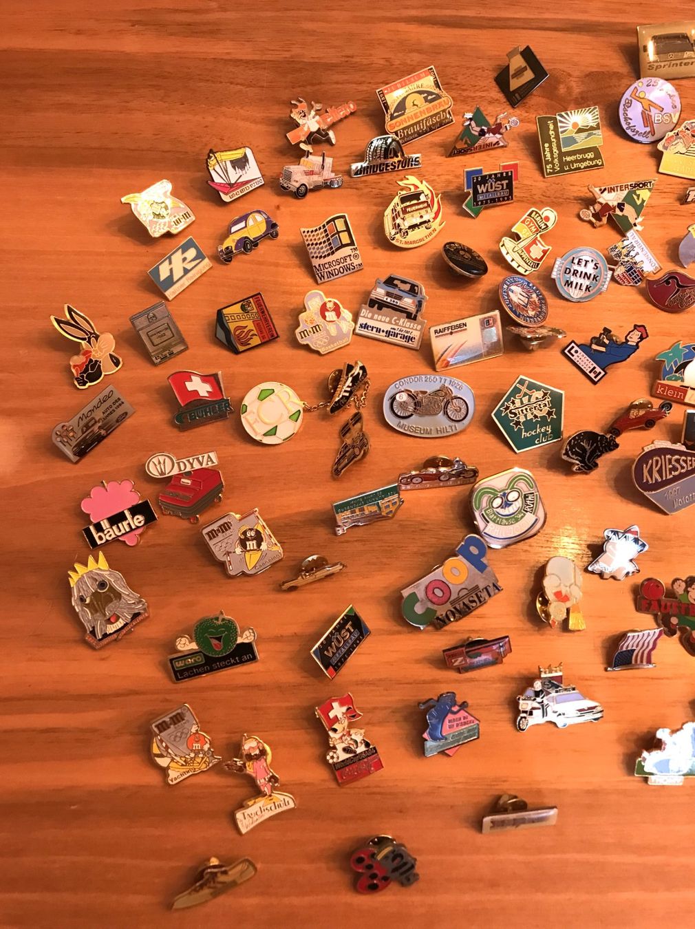 Placchette & Badge: Sammlung Anstecker Pins – Usato da Altstätten SG venduto da Nik2009 1