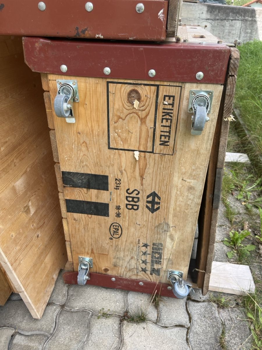 Pallets: SBB Paletten mit Rhamen und Deckel – Usato da Saas im Prättigau venduto da ray_man_98 2