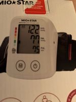 Kann auch verschickt werden. Blutdruckmessgerät NEU