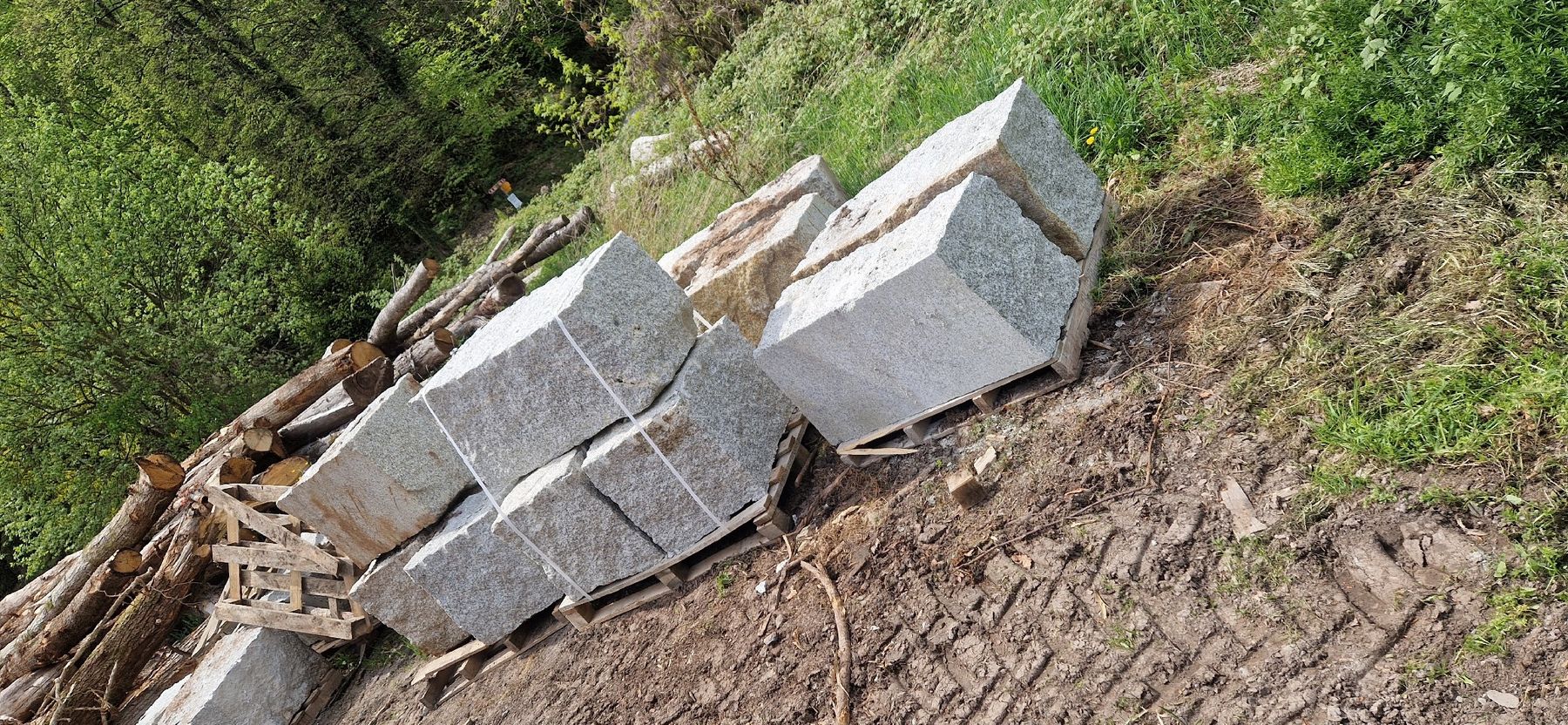 Pietre & tegole: Granit Quadersteine – Usato da Murg venduto da mar_t7qy