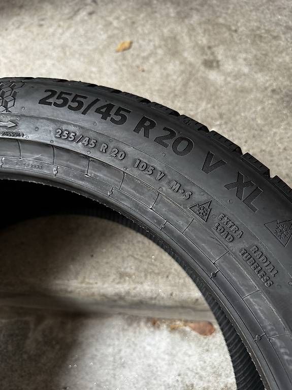Continental Pneumatici & Ruote complete: 255/45/20 Winterreifen – Usato da Augst BL venduto da Connect.AHME. 2