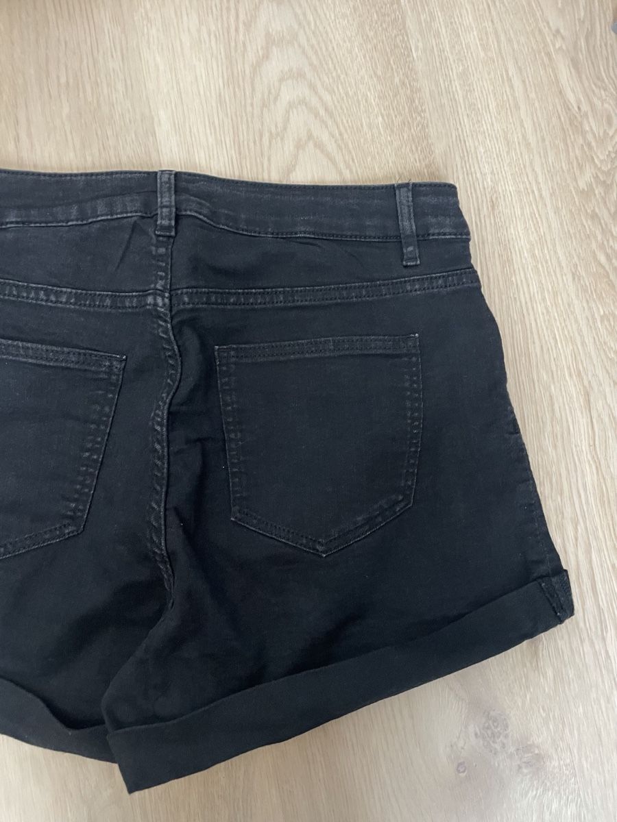H&M Jeans: Jeans Shorts – Nuovo (secondo la descrizione) da Birmensdorf ZH venduto da Samantha_07 2