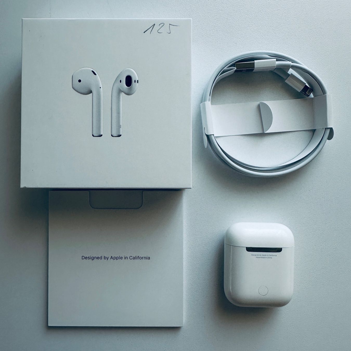 Apple Cuffie: Original Apple AirPods 2 Kopfhörer Wireless Lightning Kabel – Usato da Basel venduto da MY.AIRPODS.SHOP