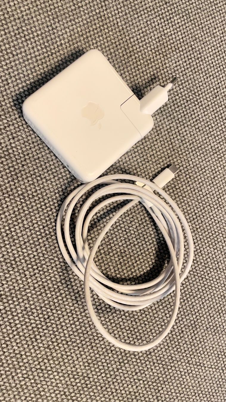 Apple Notebooks: MacBook Pro 13" - Puce M1 - SSD 512 Go - CPU & GPU 8 coeurs – Gebraucht aus Pully von ta571 6