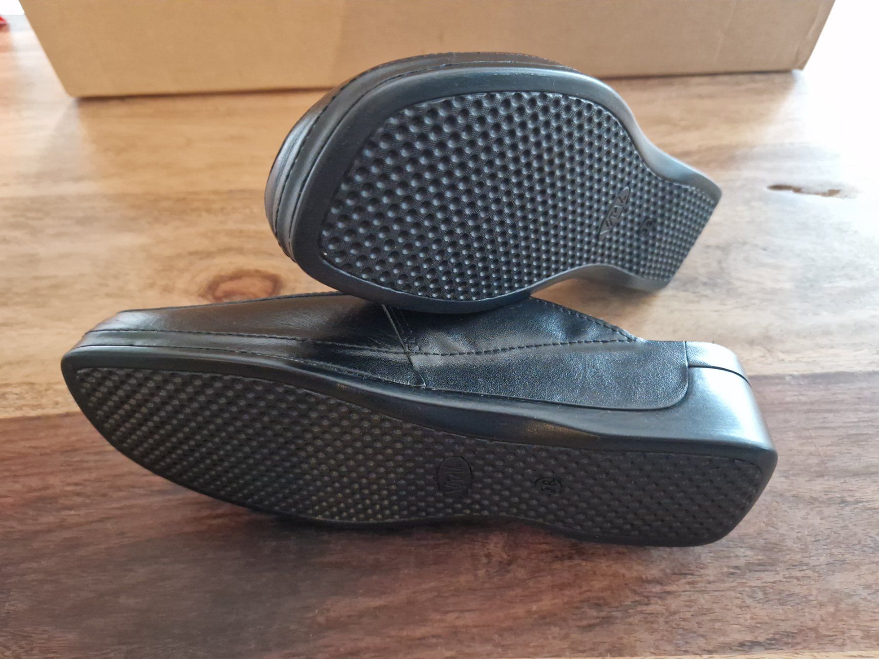 Damenschuhe: Schwarze Vital Damen Clogs, Echt Leder, Gr. 38 – Neu (gemäss Beschreibung) aus Trachslau von schumannmario 3