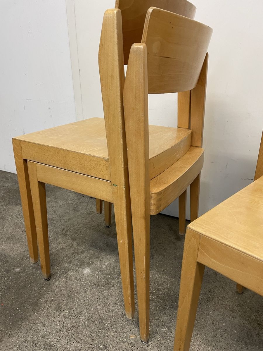 Horgen Glarus Sedie: Stapelstühle Horgen Glarus im 3er in Set – Usato da Basel venduto da M.Secondhand 1