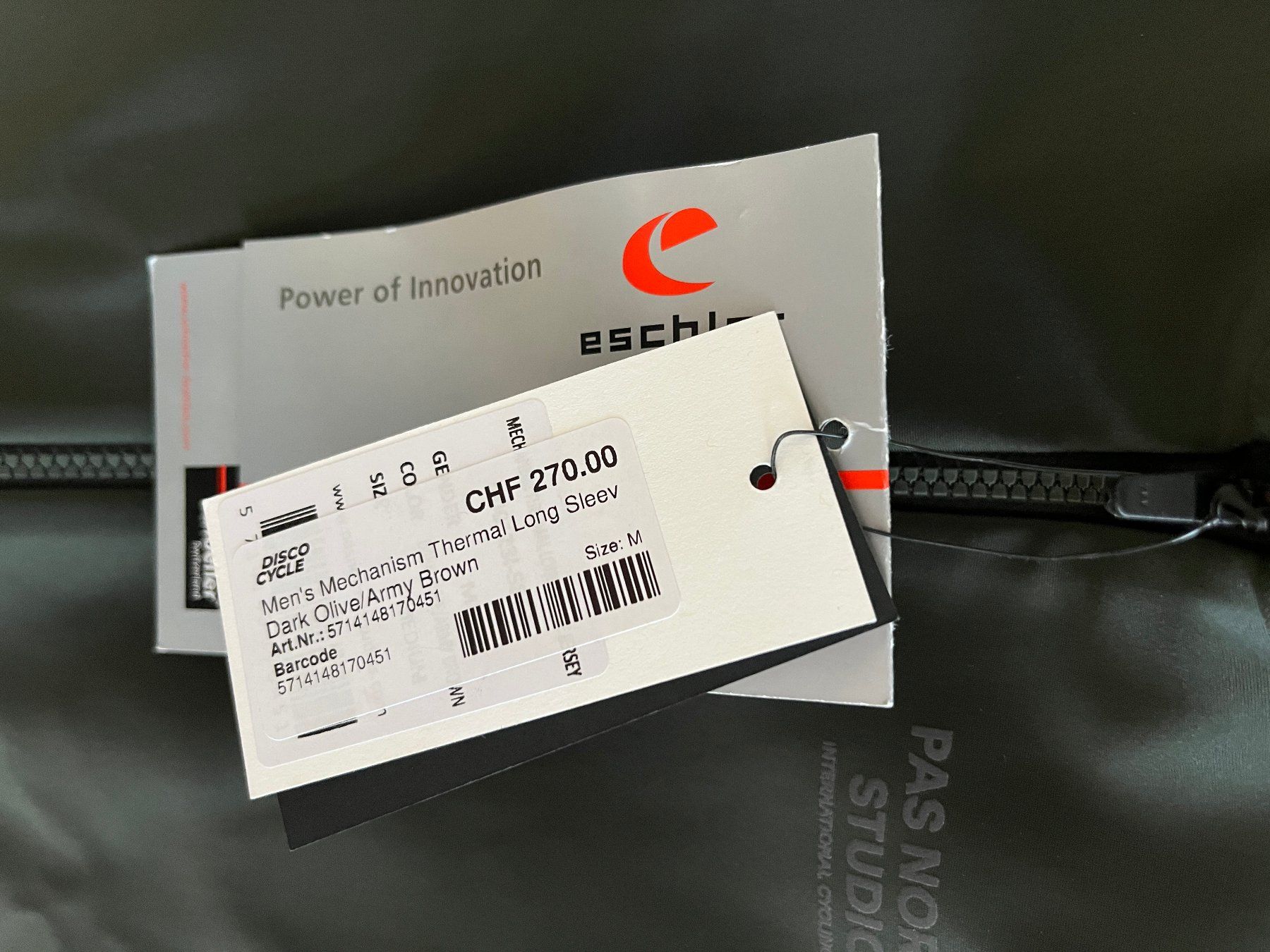 Pas Normal Studios Canottiere & Pantaloni: % Pas Normal Studios Men's Mechanism Thermal Long - M – Nuovo e nell'imballaggio originale da Bern venduto da Disco_Cycle 2