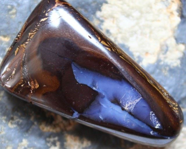 Pietre preziose: Australischer Boulder Opal 99.15Cts. – Usato da Bern venduto da Grindelwaldaus 1