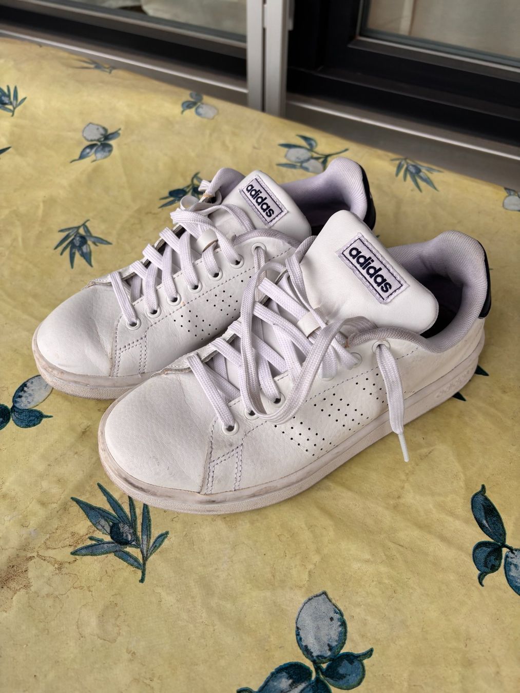 Adidas Damenschuhe: Adidas Stan Smith – Gebraucht aus Prilly von Ezareth