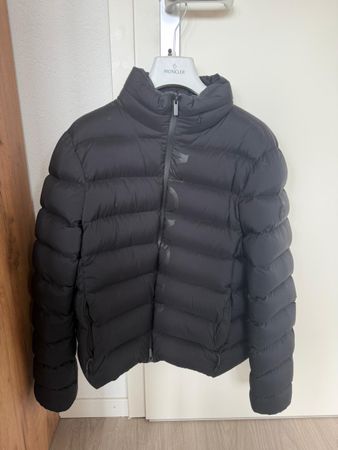 Doudoune Moncler noir, taille 3 / M