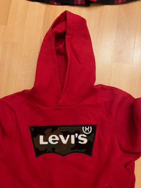 Levi's Camicie, T-shirt & Polo: 2 Levis Blusen Gr.176 wie neu – Usato da Wabern venduto da adamovski 2