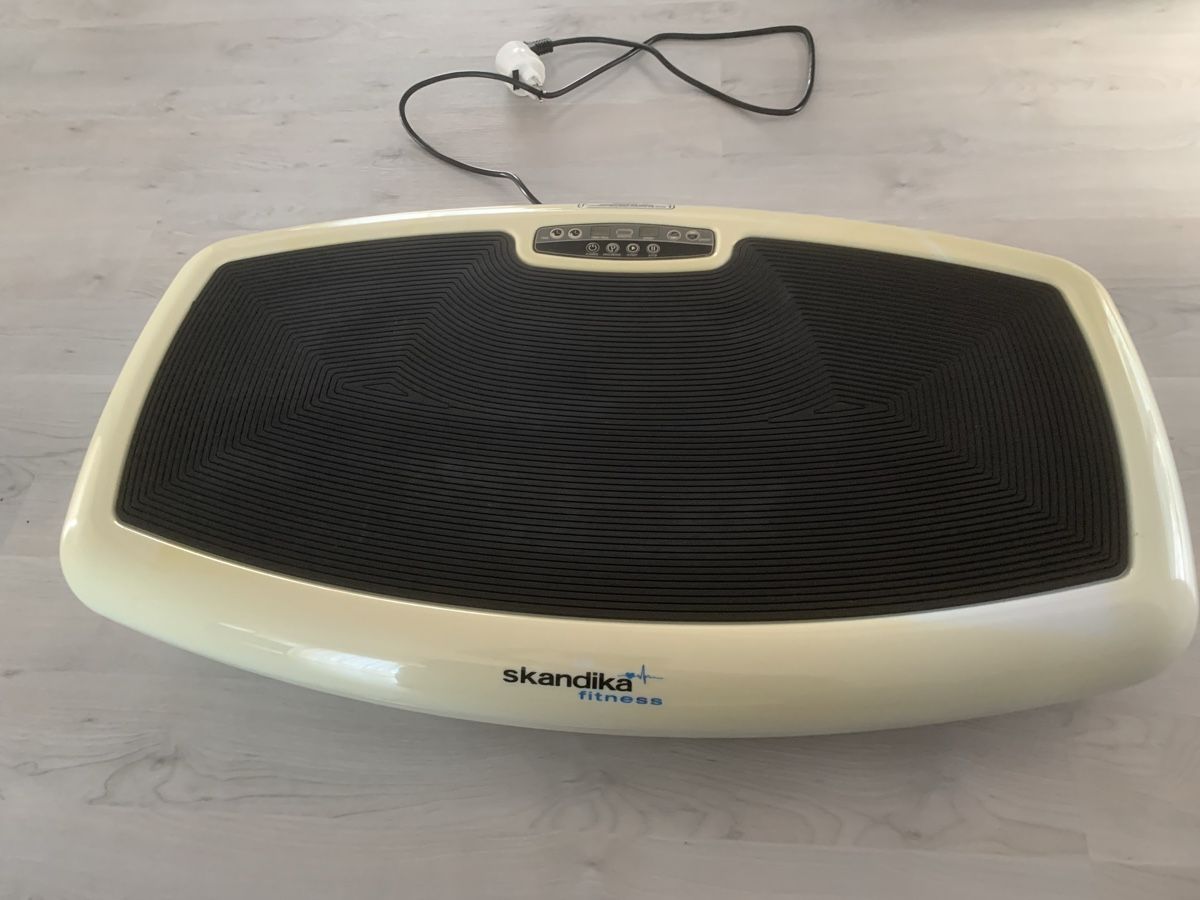Vélos d'appartement: Vibrationsplatte – D'occasion à Niederurnen par Lucatimo 1