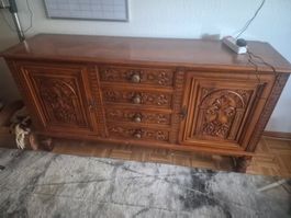 HOLZ Sideboard mit Schnitzereien