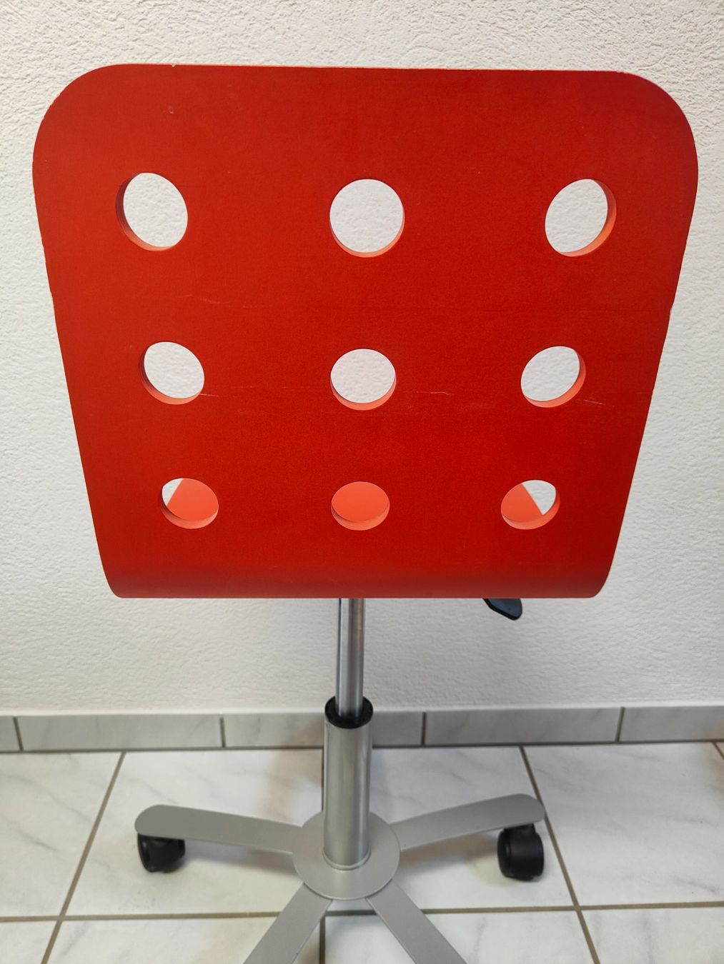 Ikea Chaises: Kinderbürostuhl orange, IKEA – D'occasion à Herznach par Moba2 3