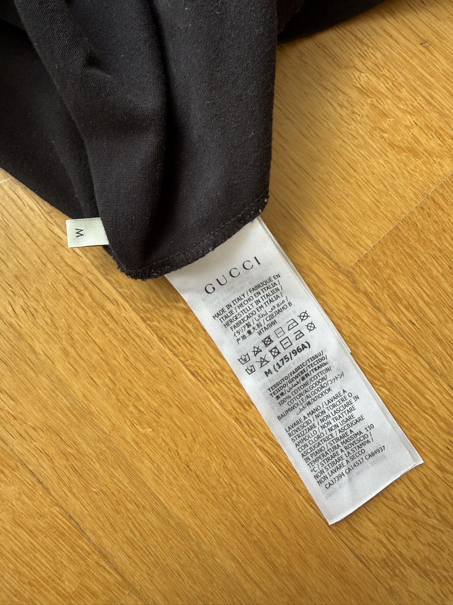 Gucci T-shirt: Original Gucci T-Shirt Schwarz – Usato da Emmenbrücke venduto da slymewolf 3