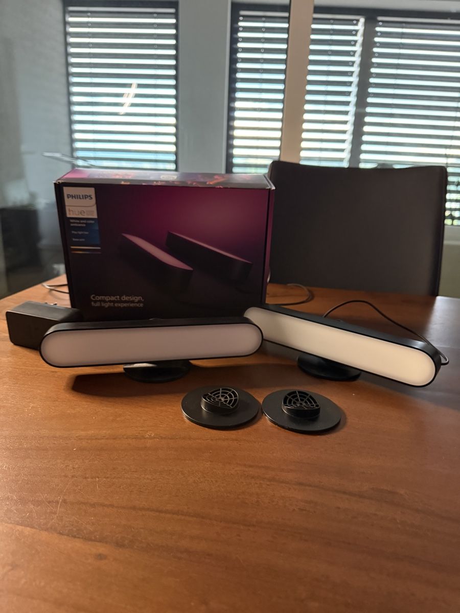 Philips Lampade: Philips Hue Set / Sync box, Light Strip, Glühbirnen and more – Usato da Pratteln venduto da FabianApp 2