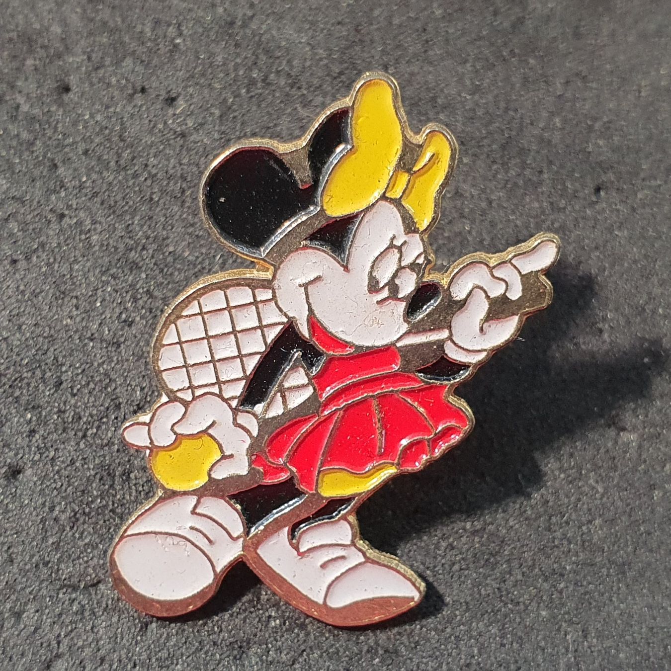 Plaketten & Abzeichen: V820 - Pin Walt Disney - Minni Mouse – Gebraucht aus Reinach BL von Boston-Verkauf