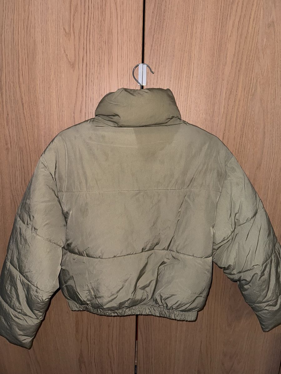 Bershka Vestes: Doudoune courte d’hiver – D'occasion à Lausanne par reb_87rc 1