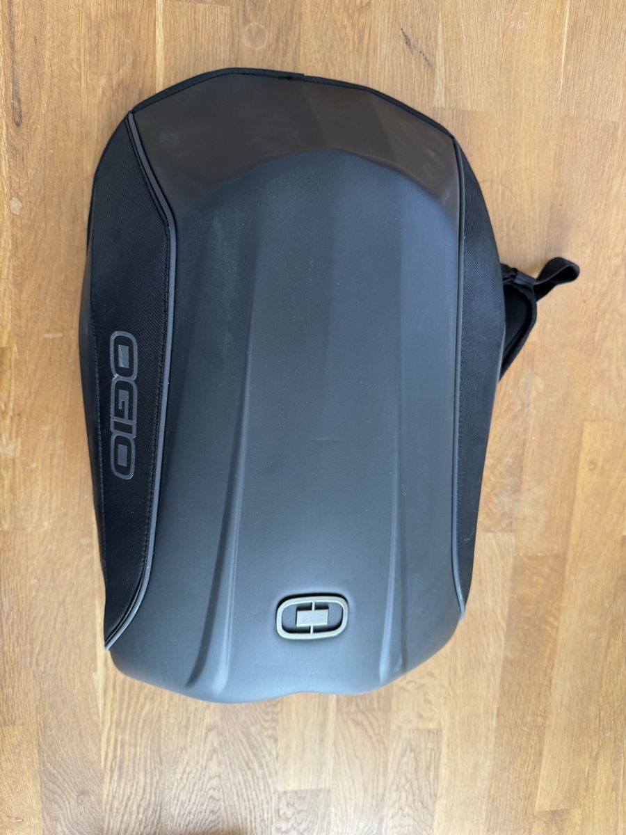 Ogio Zaini: Ogio Motorrad/Sport Rucksack – Nuovo (secondo la descrizione) da Allschwil venduto da sophie1003
