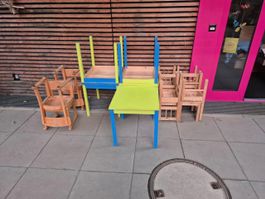 Kindertische/Stühle